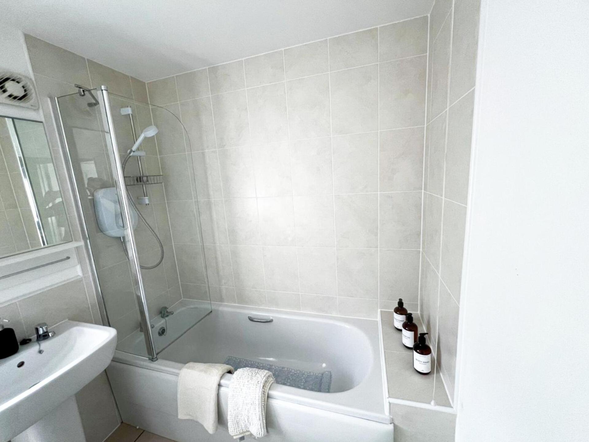 Spacious Modern 4Bd House Kingston upon Hull Exteriör bild
